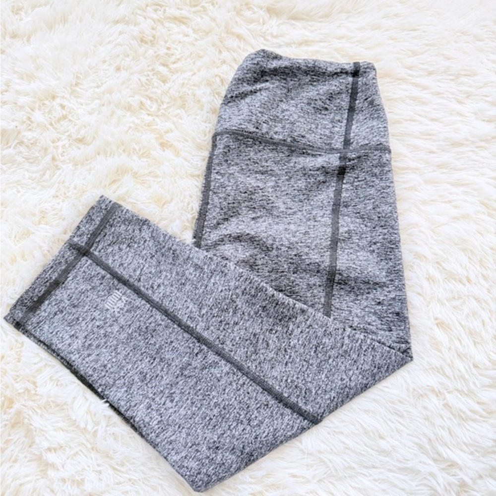 Victoria's Secret Charcoal Heather Capris